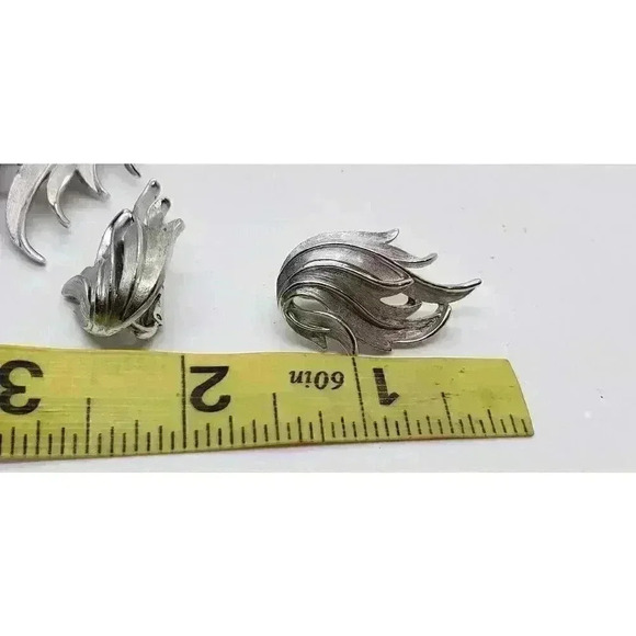 Vintage Crown Trifari Leaf Brooch Earrings Orig Set Silver Rare - Picture 9 of 11